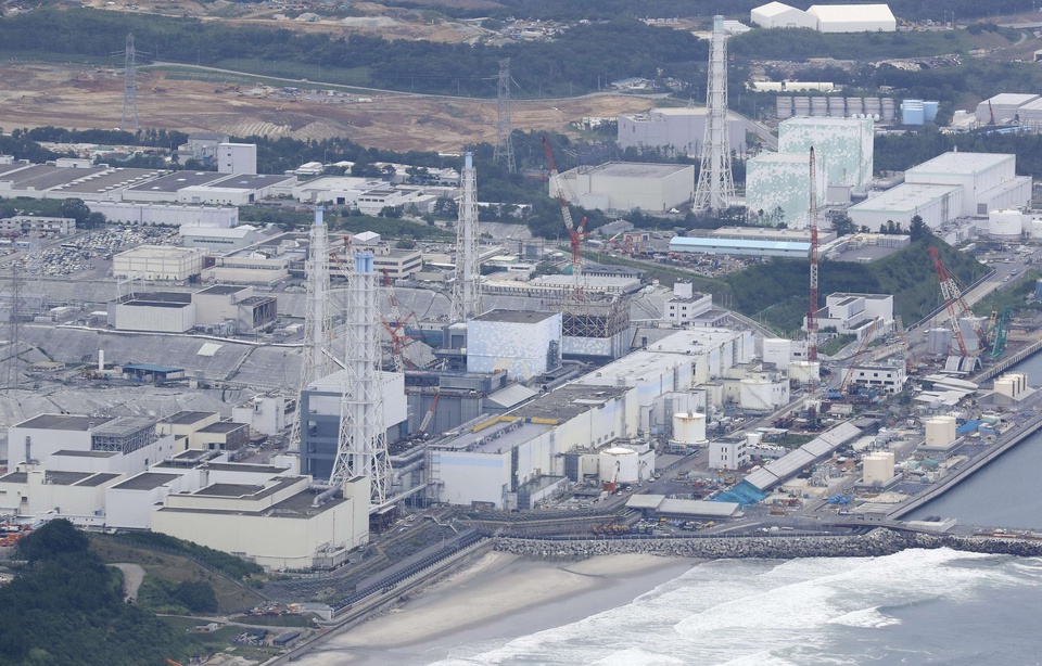 Une bombe de la deuxième guerre mondiale découverte dans l'enceinte de la centrale de Fukushima - Le Monde